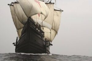 La Nao Victoria visita el puerto de Algeciras para abrir sus cubiertas al público