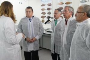 Responsables municipales acompañan al delegado del Gobierno en su visita al PIF