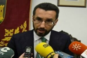 El alcalde solicita a Canal Sur una rectificación por los desafortunados comentarios de Juan y Medio