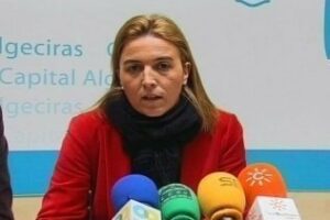 Pajares reitera que Emalgesa ya eliminó todas las tuberías que podía de la playa de El Rinconcillo