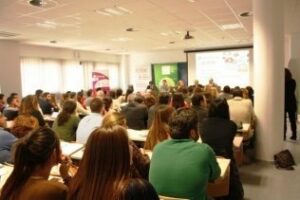 Más de 150 personas acuden a la Jornada sobre Novedades Fiscales y Laborales