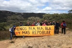 Campogibraltareños y gibraltareños se unen para defender el alcornoque