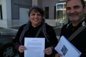 Algeciras Sí se puede denuncia en los juzgados los vertidos en la playa del Rinconcillo