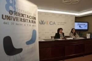 Les llevamos la información que los alumnos necesitan para adentrarse en el espacio universitario"