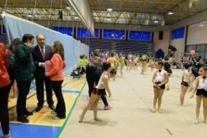 Entrega las llaves al Club de Gimnasia Rítmica de su nueva oficina