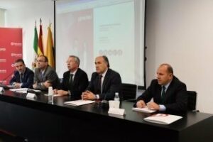 Reunión con responsables del Ministerio de Industria y empresarios sobre líneas de financiación públicas