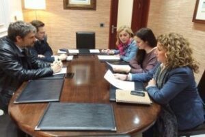 Emalgesa y Bienestar Social trabajan en un protocolo para evitar cortes de agua a los ciudadanos más desfavorecidos