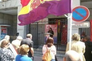 El PCA iza la bandera Republicana en Algeciras