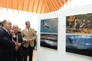 Inaugurada la exposición fotográfica La migración soñada" de Fernando Barrios