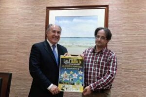 El alcalde recibe al responsable de la Guardería Jardilín