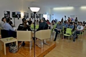 Chamizo alerta contra la deshumanización del mal uso de las nuevas tecnologías