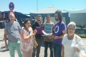 Podemos Algeciras sale a la calle para informar sobre sus propuestas de vivienda