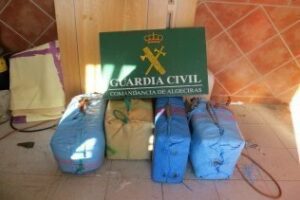 La Guardia Civil interviene 18 kilos de hachís en dos actuaciones en el Campo de Gibraltar