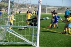 Rodríguez Ros entrega los trofeos de la Liga de Fútbol Paco Cintado