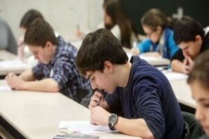 Servicios Máximos cuando de burocracia se trata. Por Rafael Fenoy