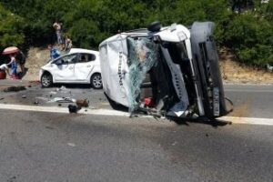Una colisión múltiple deja siete heridos en la carretera de Acceso Sur
