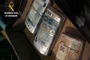 Dos toneladas de hachis y 17 detenidos en una operación de la Guardia Civil