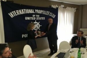 Reunión de Pilar Jurado y Directora del Departamento de Aduanas e Impuestos Especiales