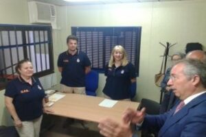De Torre y el cónsul de Marruecos visitan los módulos instalados en Algeciras para atención social y sanitaria en la OPE 2016