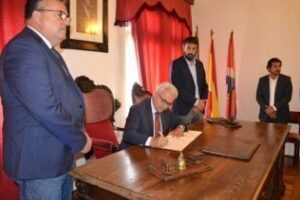 Barrios apoyará la revisión del PGOU de Tarifa