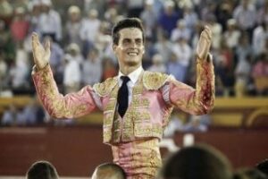 El jurado de los premios taurinos designa a David Galván triunfador de la Feria Real 2016