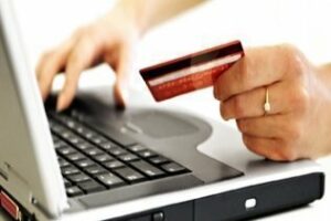 La Policía Nacional recomienda cinco sencillas pautas seguras a la hora de comprar en el Black Friday