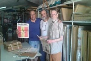 Vázquez de Sola dona a la Casa de la Memoria una colección de láminas, libros, revistas y documentos