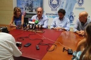 Landaluce valora el salto de calidad" que ha supuesto el III Encuentro Internacional de Guitarra Paco de Lucía"