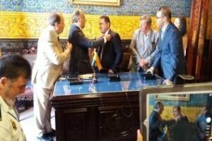 El responsable máximo de la Interpol en Marruecos visita al alcalde en el Ayuntamiento