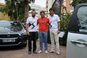 El delegado de Deportes, con los organizadores del I Open de Pádel DS, en Montepalma