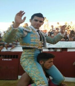 Diego Luque corta dos orejas en el XIV Certamen de Novilladas Almendra de Plata" de Gor, Granada