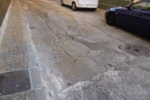 Petición del arreglo de la calle Benito Daza