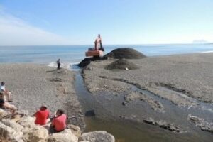 IU toma la iniciativa para la problemática de la bocana del Guadiaro