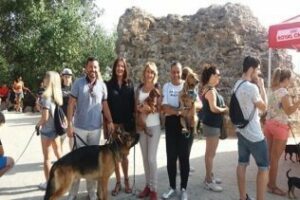 Una caminata "especial, perruna y solidaria"