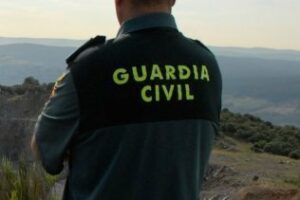 Entran en viviendas de La Línea simulando ser guardias civiles y policías para robar droga