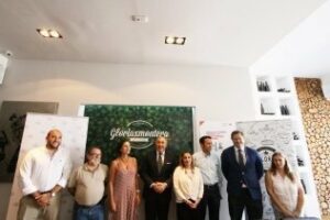 Presentadas las jornadas sobre el sistema electoral que organiza la asociación de vecinos La Algodonera  La Charca"