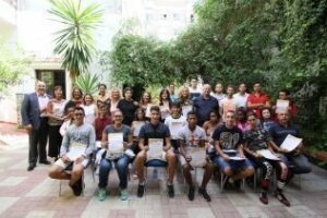 Entrega los diplomas del Taller de Ocio y Tiempo Libre de Barrio Vivo