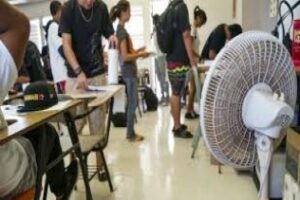 CGT alerta de "otro caluroso inicio de curso escolar en la comarca"