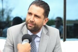 La entrevista.com-Pablo Moore Casino Admiral "Cenar viendo un show por 15 euros es algo muy sugerente"