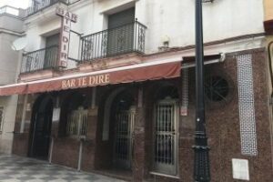 Manuel de Falla recogerá firmas para que el Bar Te Diré sea denominado Bar con Solera