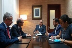 Incómoda: ...de la Blanca se hace la foto y... ¿ya está?