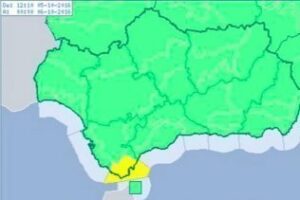 Aviso amarillo hoy jueves por viento y fenómenos costeros en el Estrecho