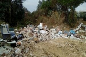 Verdemar denuncia un vertedero incontrolado cerca del Punto Limpio de La Menacha