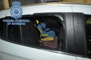 La Guardia Civil detiene a una persona por el robo cometido en el interior de un vehículo