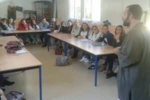 Aprendiendo el Arte de Contar Cuentos con arte en el IES Levante