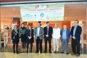 Alcalde inaugura el tradicional rastrillo navideño de Apadis