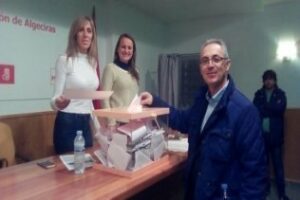 Juan Lozano nuevo secretario general del PSOE algecireño en una ajustada votación