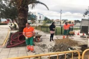 Ayuntamiento renueva las luminarias de parque infantil