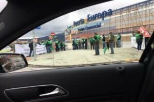 Vuelven las movilizaciones a las puertas del Centro Comercial Puerta Europa