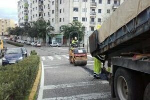 Vías y Obras lleva a cabo un plan de rebacheo por distintas zonas de la ciudad